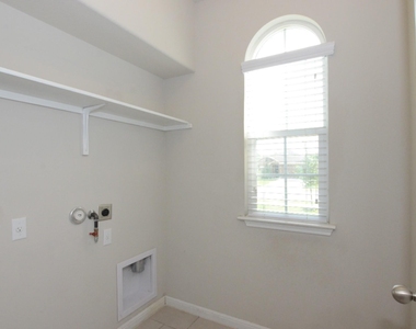 360 Purple Martin Ave - Photo Thumbnail 25