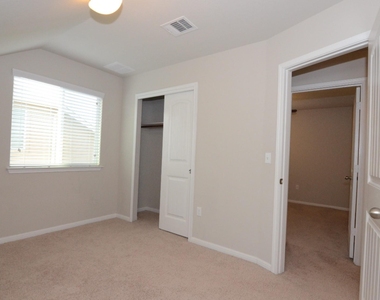 360 Purple Martin Ave - Photo Thumbnail 21