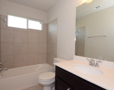 360 Purple Martin Ave - Photo Thumbnail 24