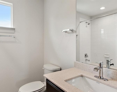 128 New Hampton Way - Photo Thumbnail 23
