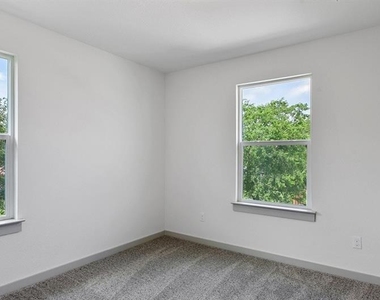 128 New Hampton Way - Photo Thumbnail 21