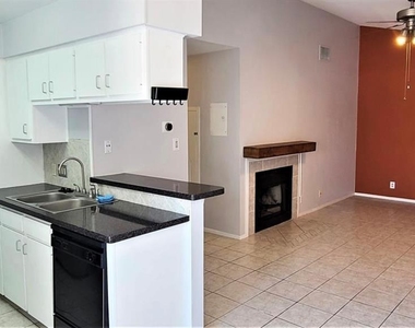 106 E 30th St - Photo Thumbnail 6