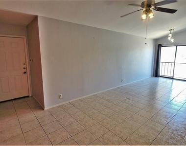 106 E 30th St - Photo Thumbnail 2