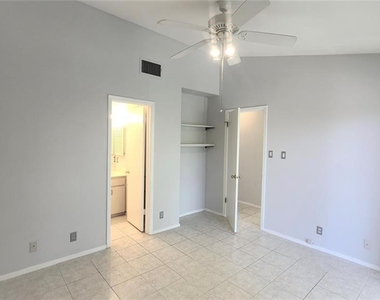 106 E 30th St - Photo Thumbnail 12
