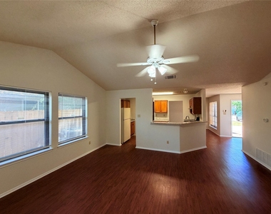 2013 James Pl - Photo Thumbnail 6