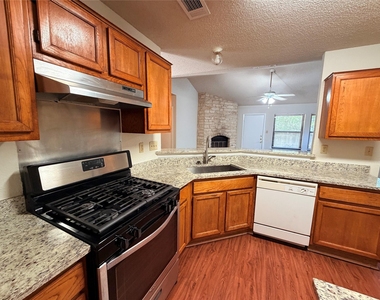 2013 James Pl - Photo Thumbnail 11