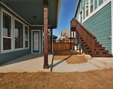 900 Banyon St - Photo Thumbnail 20