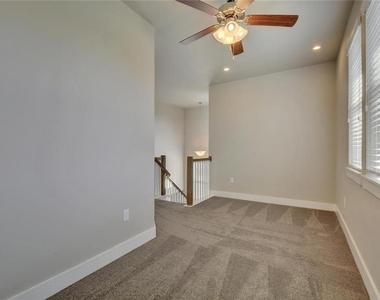 900 Banyon St - Photo Thumbnail 11