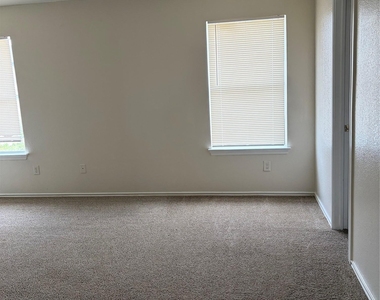 11805 Stoney Meadow Dr - Photo Thumbnail 5