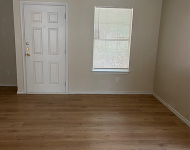 11805 Stoney Meadow Dr - Photo Thumbnail 14