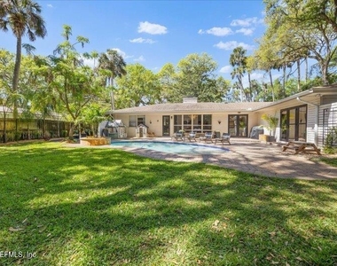 1565 Park Terrace E - Photo Thumbnail 16