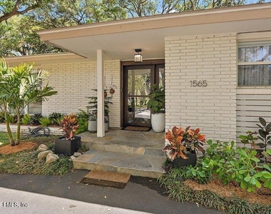 1565 Park Terrace E - Photo Thumbnail 1