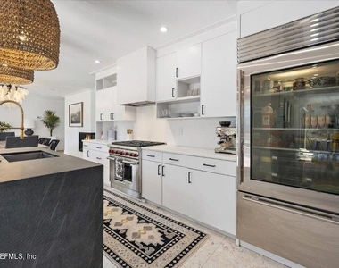 1565 Park Terrace E - Photo Thumbnail 4