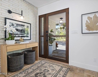 1565 Park Terrace E - Photo Thumbnail 3