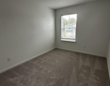4309 Leeward Breeze Loop - Photo Thumbnail 27