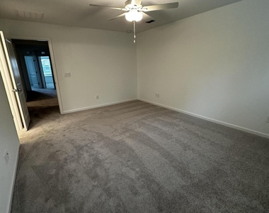 4309 Leeward Breeze Loop - Photo Thumbnail 18