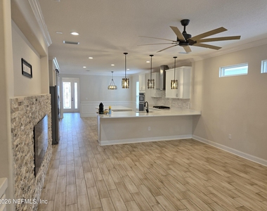 835 Silver Pine Drive - Photo Thumbnail 12