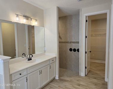 835 Silver Pine Drive - Photo Thumbnail 17