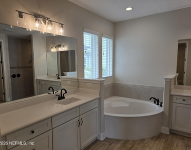 835 Silver Pine Drive - Photo Thumbnail 16