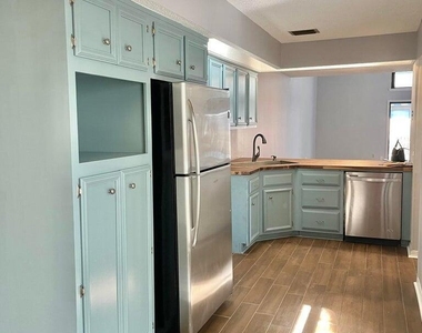 1185 Romaine Circle W - Photo Thumbnail 2