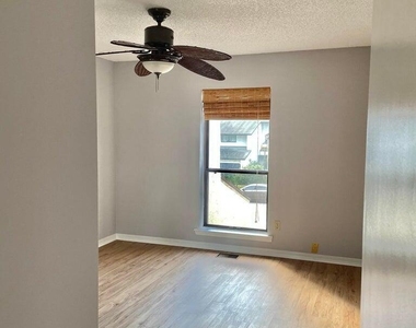 1185 Romaine Circle W - Photo Thumbnail 15