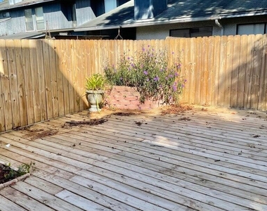 1185 Romaine Circle W - Photo Thumbnail 19