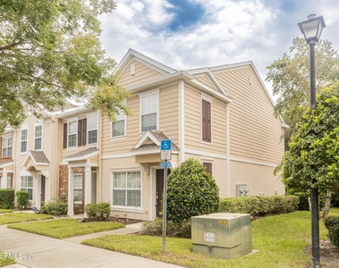 8144 Summerside Circle - Photo Thumbnail 11