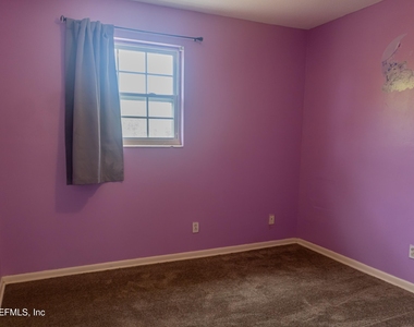 5039 Winchester Drive S - Photo Thumbnail 11