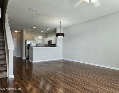 2334 Sunset Bluff Drive - Photo Thumbnail 2