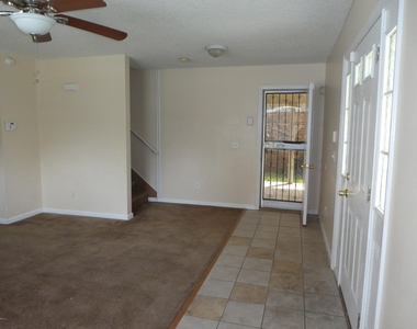 1017 Crestwood Street - Photo Thumbnail 3