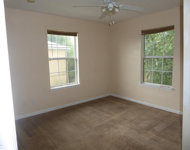 1017 Crestwood Street - Photo Thumbnail 25