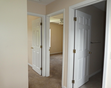 1017 Crestwood Street - Photo Thumbnail 18