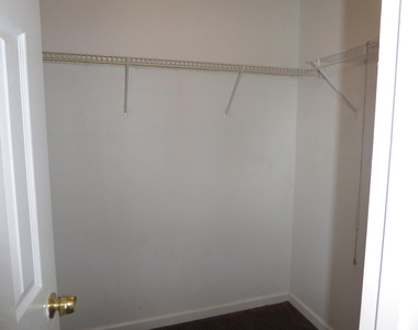 1017 Crestwood Street - Photo Thumbnail 31