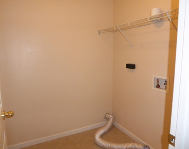 1017 Crestwood Street - Photo Thumbnail 14