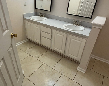 1508 Irishwood Court - Photo Thumbnail 8