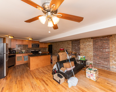 1535 W Leland Avenue - Photo Thumbnail 6