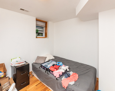 1535 W Leland Avenue - Photo Thumbnail 12