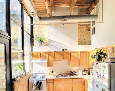 226 N Clinton Street - Photo Thumbnail 1