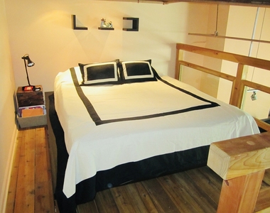 226 N Clinton Street - Photo Thumbnail 8