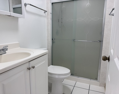 930 Beau Drive - Photo Thumbnail 5