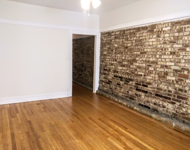 709 W Cornelia Avenue - Photo Thumbnail 8