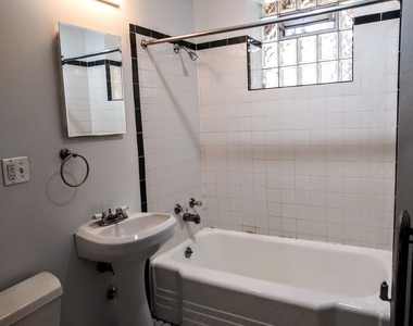 709 W Cornelia Avenue - Photo Thumbnail 3