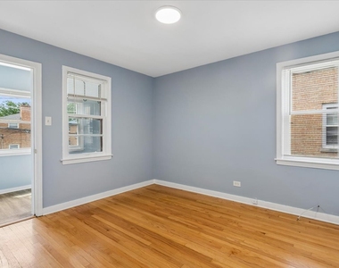 9116 Keating Avenue - Photo Thumbnail 8