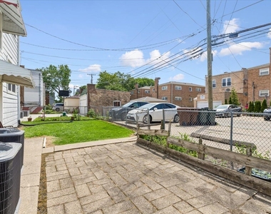 9116 Keating Avenue - Photo Thumbnail 9