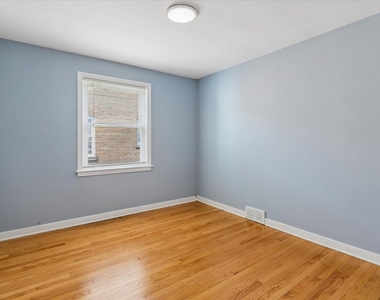 9116 Keating Avenue - Photo Thumbnail 5