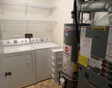 986 West Court - Photo Thumbnail 12
