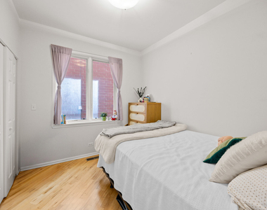 1755 N Artesian Avenue - Photo Thumbnail 17