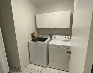 905 Knottingham Drive - Photo Thumbnail 17