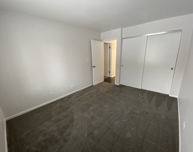 905 Knottingham Drive - Photo Thumbnail 14