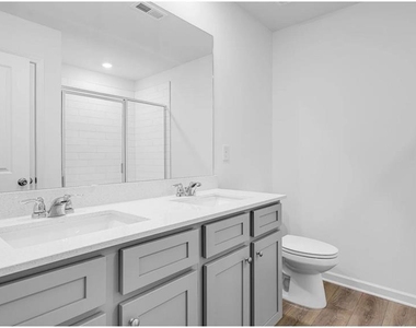 16 Gulfstream Drive - Photo Thumbnail 12